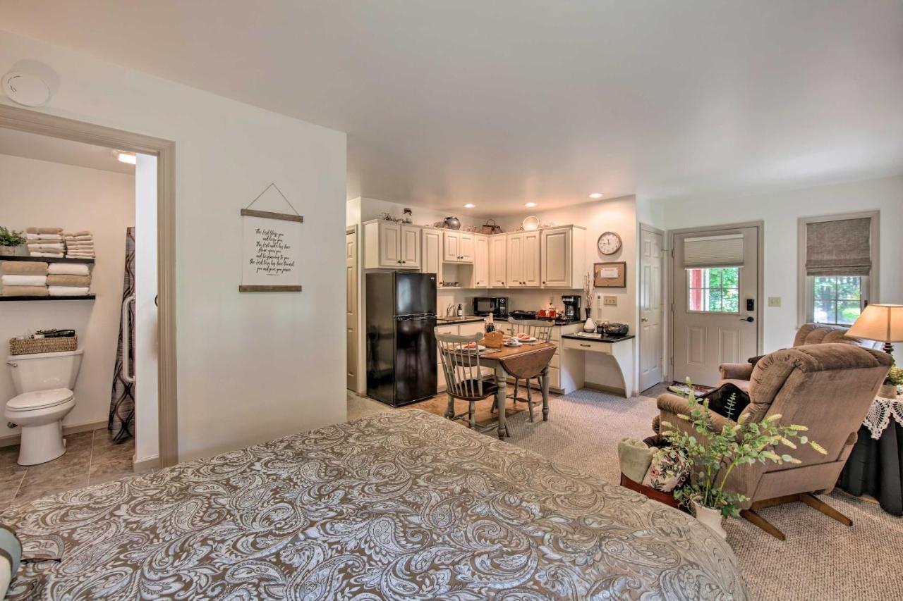 Cozy Garden Room In Welsh Mountain Suites! Нью Холланд Экстерьер фото